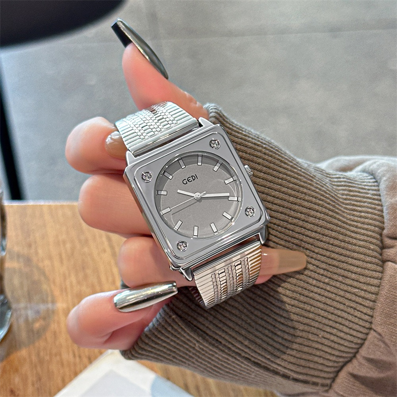 Luxury Watch Gift For Her - Montre minimaliste élégante et unique à