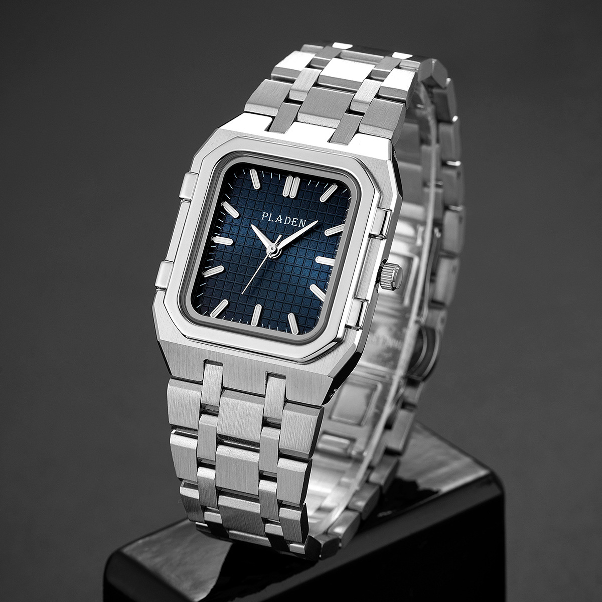 Marque de luxe cadran bleu hom - Luxury Watch Maker avis et prix